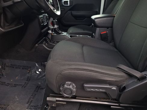 Used 2021 Jeep Wrangler Sport AWD/4WD image 11