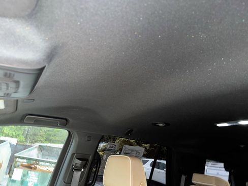 Used 2024 Chevrolet Tahoe Premier RWD image 20