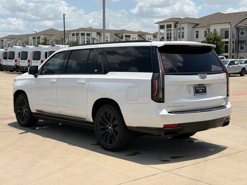 Used 2023 Cadillac Escalade ESV Sport Platinum AWD/4WD image 5