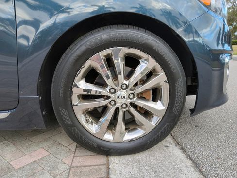 Used 2016 Kia Sedona SX Limited image 48