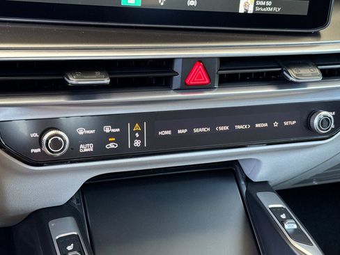 New 2025 Kia Sorento EX image 20