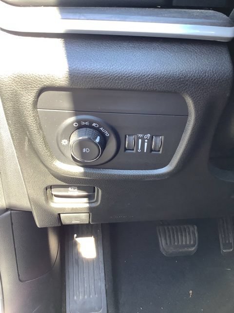 Used 2023 Jeep Grand Cherokee Limited AWD/4WD image 31