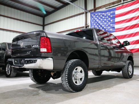 Used 2017 RAM 2500 Tradesman w/ Chrome Appearance Group AWD/4WD image 10