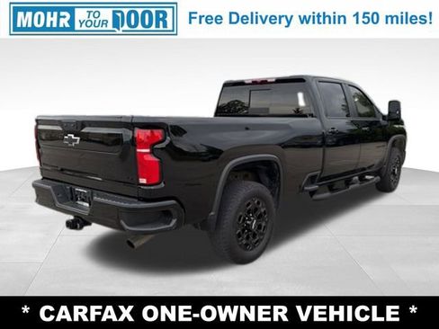 Used 2024 Chevrolet Silverado 2500 LT w/ Midnight Edition AWD/4WD image 5