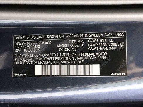 New 2025 Volvo XC90 B6 Core image 17