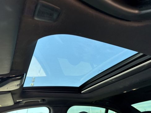 Used 2020 BMW 330i Sedan w/ Convenience Package image 12