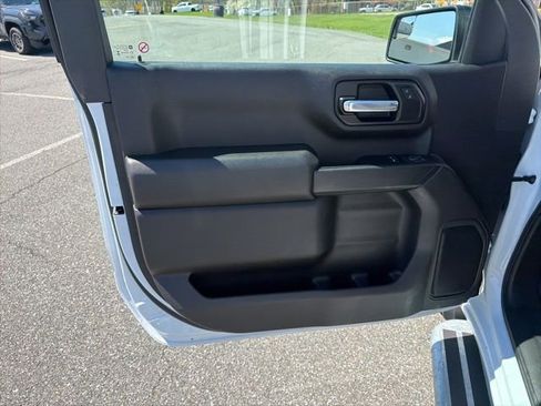 Used 2025 Chevrolet Silverado 1500 W/T image 11