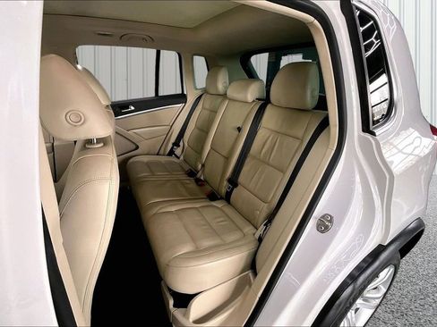 Used 2013 Volkswagen Tiguan SEL image 20