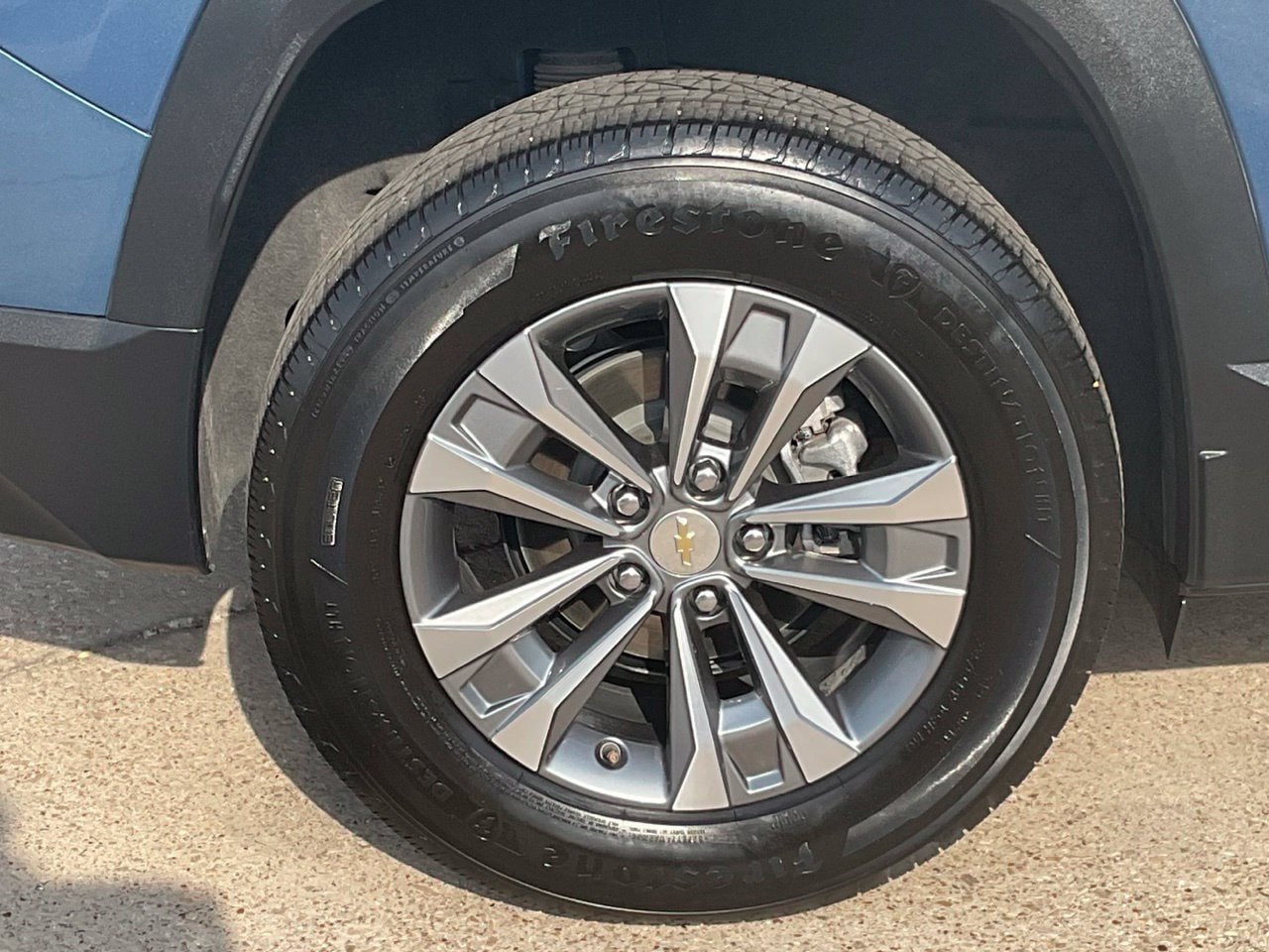Used 2025 Chevrolet Equinox LT w/ Convenience Package II FWD image 7