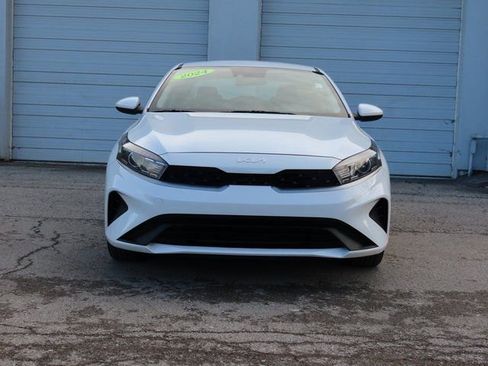 Used 2024 Kia Forte LXS image 3