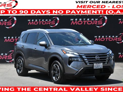 Used 2025 Nissan Rogue SV w/ SV Premium Package FWD image 1