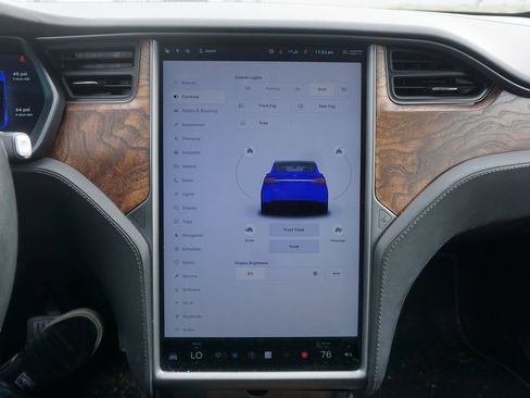 Used 2020 Tesla Model X Long Range image 11