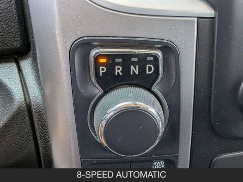 Used 2022 RAM 1500 Classic SLT AWD/4WD image 16
