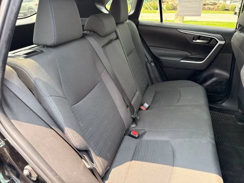 Used 2024 Toyota RAV4 SE w/ Convenience Package AWD/4WD image 12