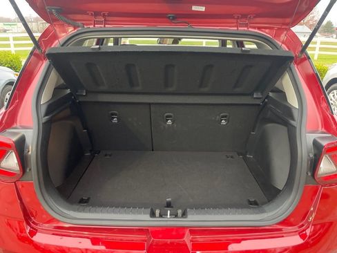 Used 2024 Hyundai Venue SEL image 20