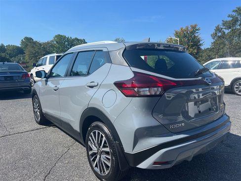 Used 2021 Nissan Kicks SV FWD image 5