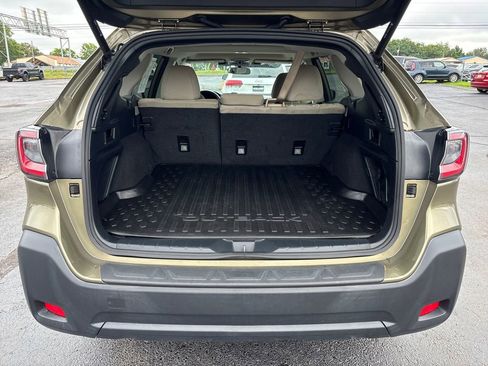 Used 2023 Subaru Outback Premium image 28