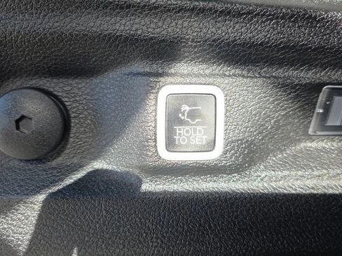 Used 2021 Jeep Grand Cherokee L Limited image 18