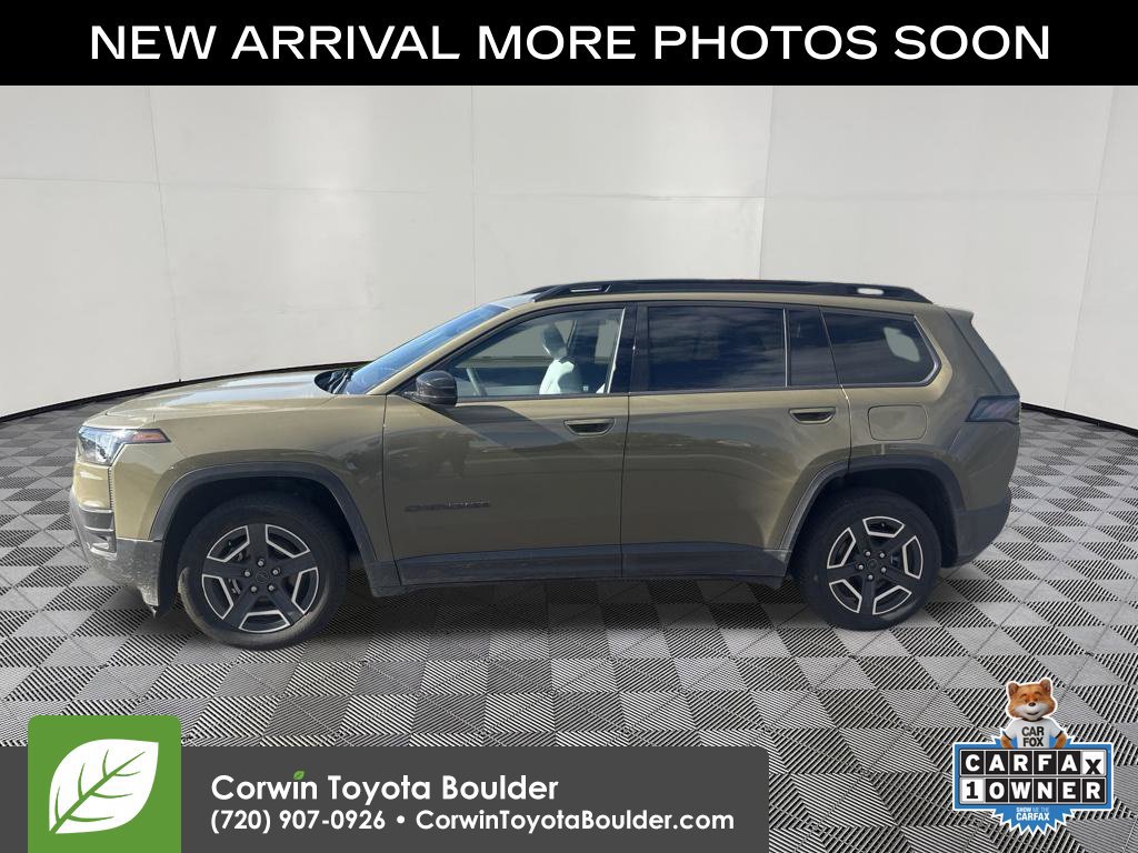 Used 2026 Jeep Cherokee Laredo AWD/4WD image 4