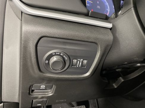 New 2025 Jeep Grand Cherokee Laredo w/ Luxury Tech Group I image 22