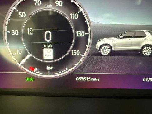 Used 2018 Land Rover Discovery SE AWD/4WD image 23