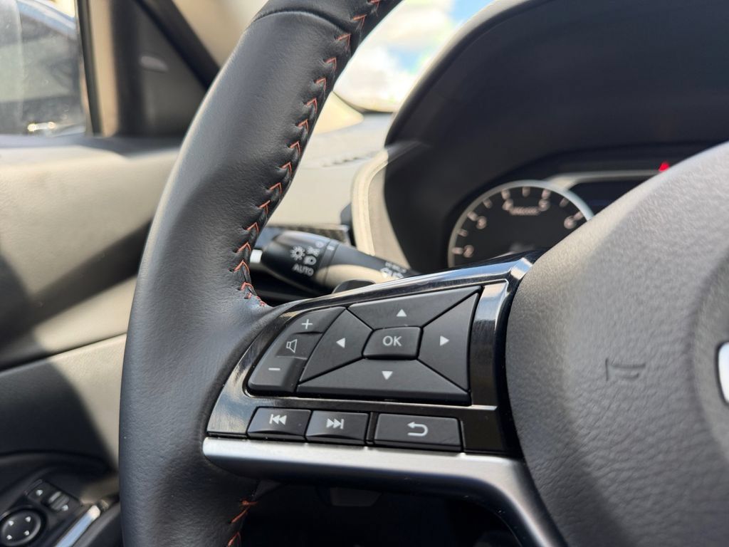 Used 2024 Nissan Altima 2.5 SR w/ SR Premium Package FWD image 22