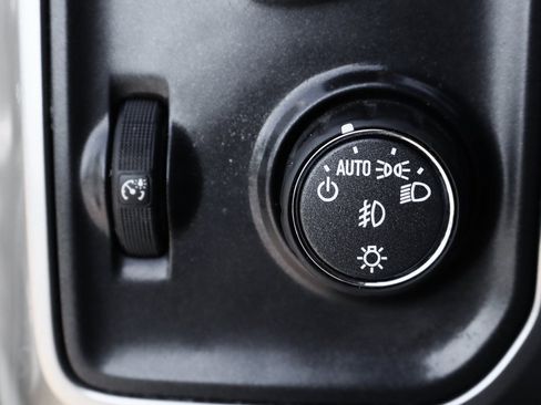 Used 2019 Chevrolet Silverado 1500 LT w/ All Star Edition image 20