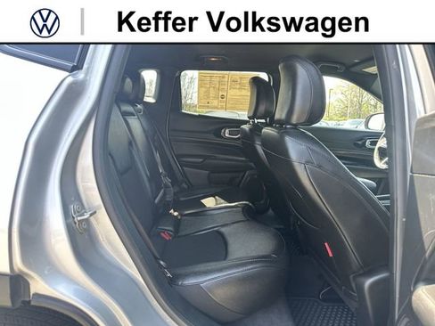 Used 2024 Jeep Compass Trailhawk AWD/4WD image 26