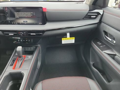 New 2026 Nissan Kicks SR FWD image 20
