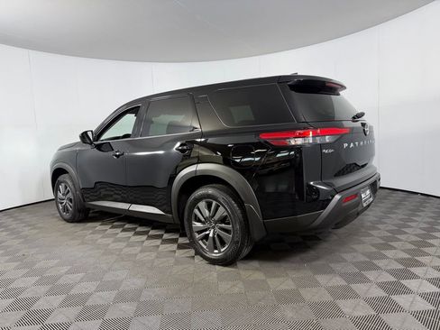 Used 2024 Nissan Pathfinder S FWD image 9