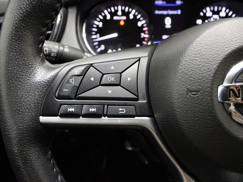 Used 2020 Nissan Rogue SL image 27