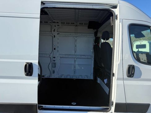 Used 2023 RAM ProMaster 3500 w/ Driver Convenience Group image 22