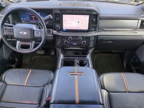 Used 2024 Ford F250 Platinum image 17