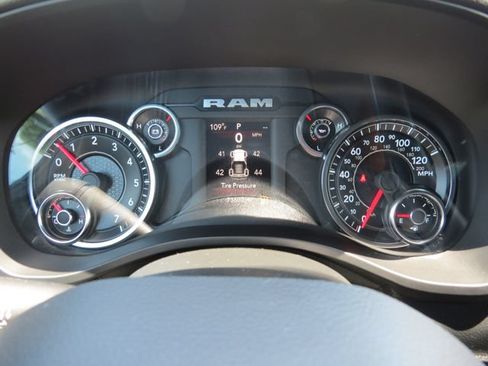 Used 2021 RAM 1500 Big Horn RWD image 19