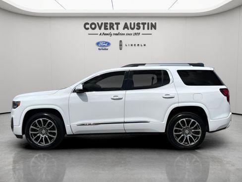 Used 2023 GMC Acadia Denali image 2