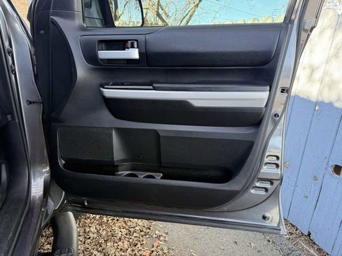 Used 2018 Toyota Tundra SR5 image 34