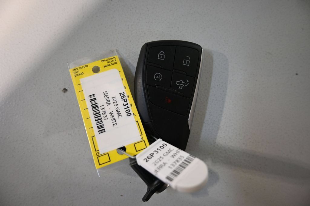 Used 2025 GMC Sierra 1500 SLT AWD/4WD image 11
