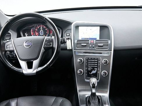 Used 2015 Volvo XC60 T6 w/ Proximity Package AWD/4WD image 25