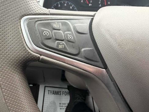 Used 2022 Chevrolet Malibu LT FWD image 29
