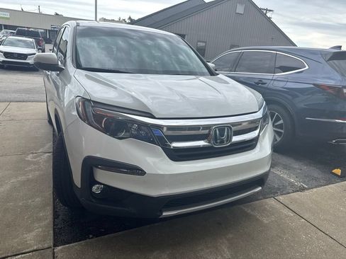 Used 2021 Honda Pilot EX image 2