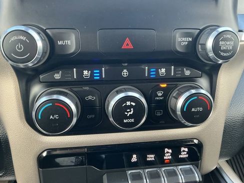 Used 2020 RAM 1500 Laramie image 44