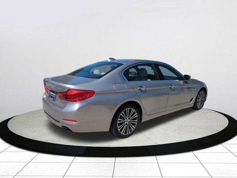 Used 2018 BMW 540i xDrive w/ Premium Package image 3