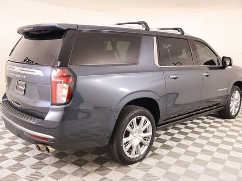 Used 2021 Chevrolet Suburban High Country AWD/4WD image 23
