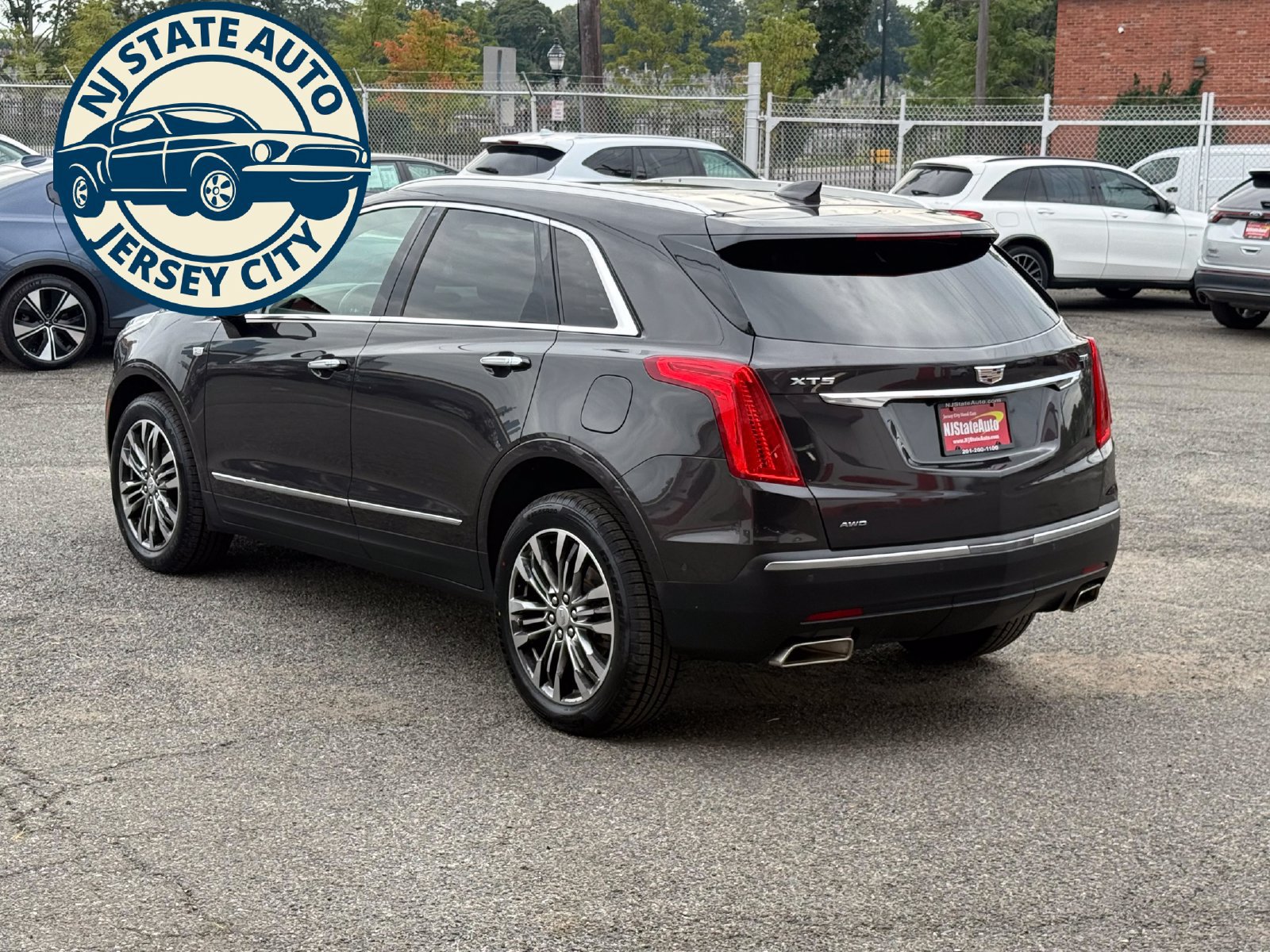 Used 2018 Cadillac XT5 Premium Luxury w/ Driver Assist Package AWD/4WD image 3