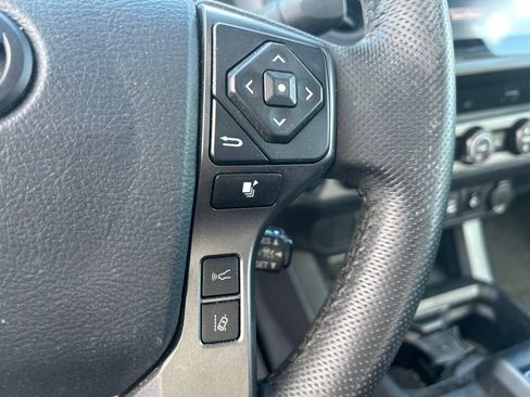 Used 2019 Toyota Tacoma TRD Off-Road AWD/4WD image 22