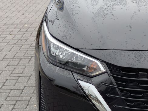 Used 2024 Nissan Sentra SV image 11