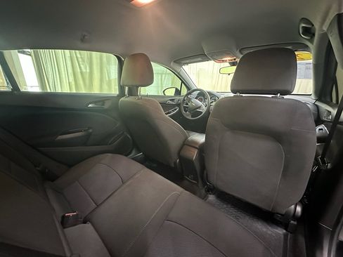 Used 2019 Chevrolet Cruze LT w/ Convenience Package image 15