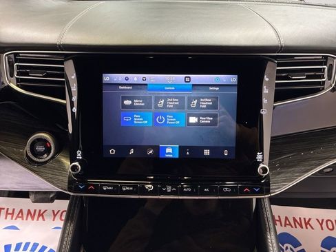 Used 2022 Jeep Wagoneer Series III image 27