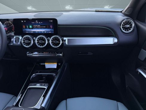 New 2026 Mercedes-Benz GLB 250 image 24