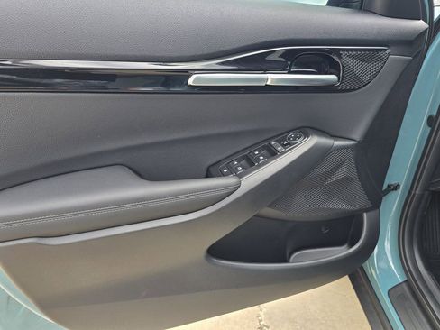 New 2026 Kia Seltos S FWD image 16